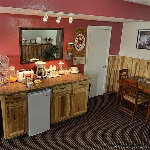 Rodeway Inn & Suites 彭德尔顿 餐厅 照片