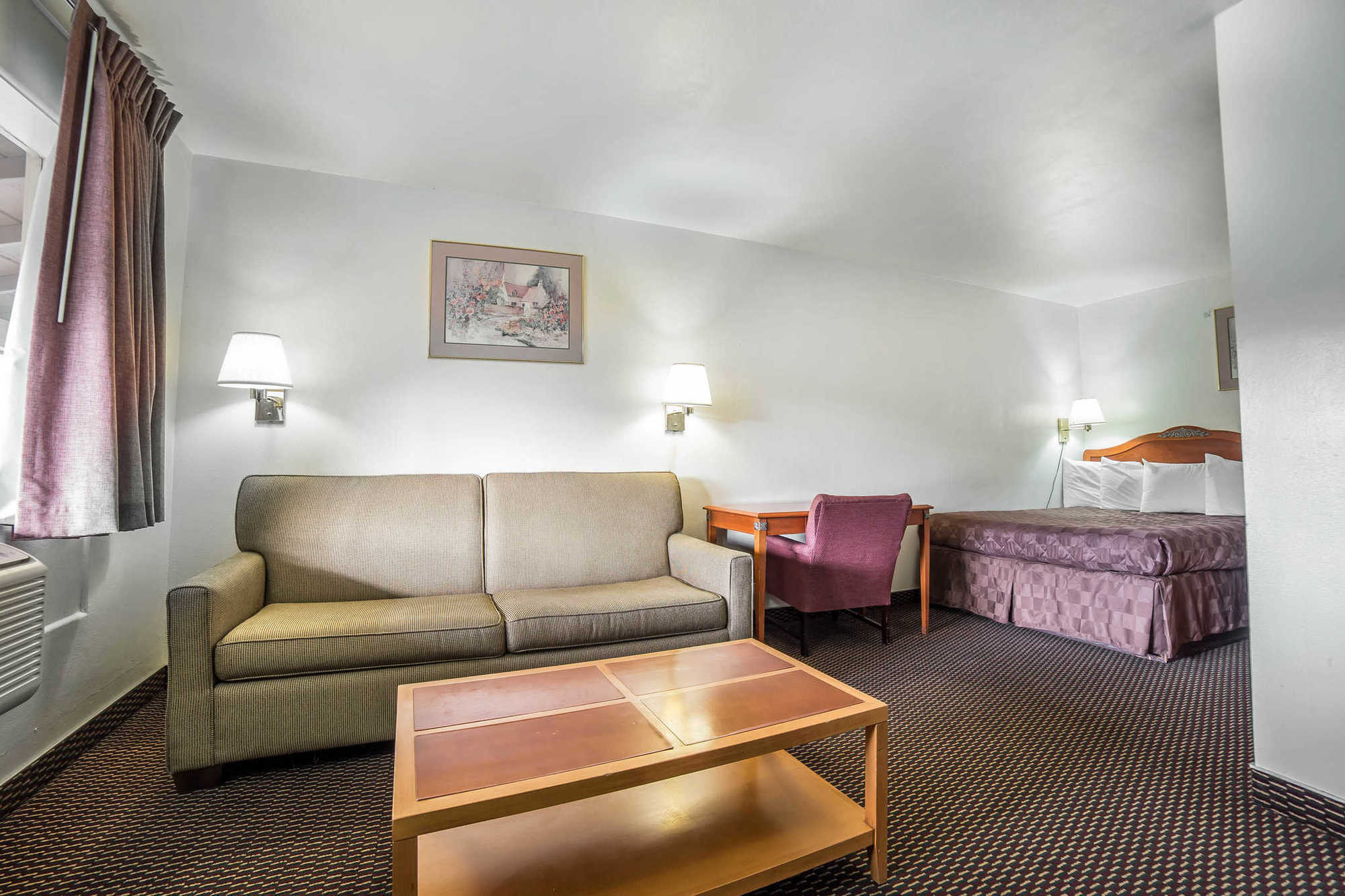 Rodeway Inn & Suites 彭德尔顿 客房 照片